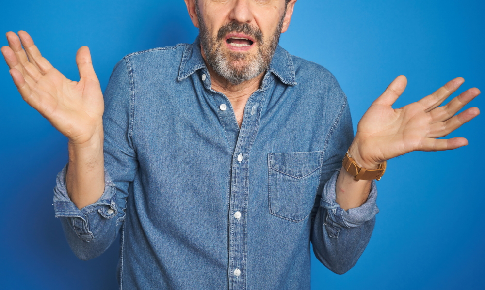 とぼけるおじさん　男性