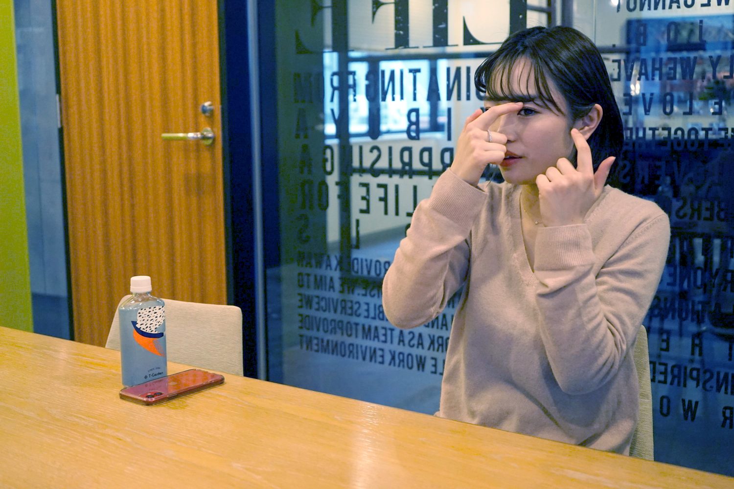 YouTubeで380万回再生。石原さとみ風メイクのコツを聞いてみた