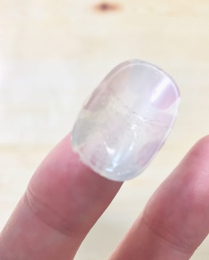 リピティション「粘着グミ 30ピース入り」強力なのに、繰り返し使えるネイルチップ用粘着グミが話題