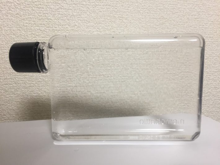 「memobottle」の安定する置き方
