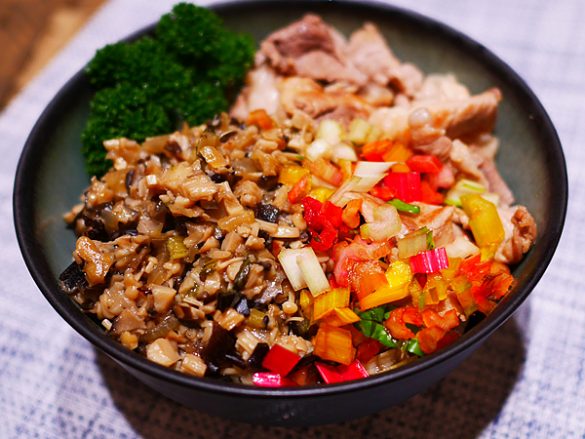 子供にもお手伝い可能！ 定番料理がグーンとおいしくなる 大量ストック料理「きのこのラグー」の作り方