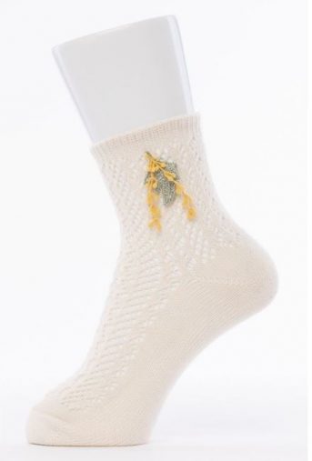 チュチュアンナ「ミモザモチーフ付きルミーソックス13cm丈」￥350