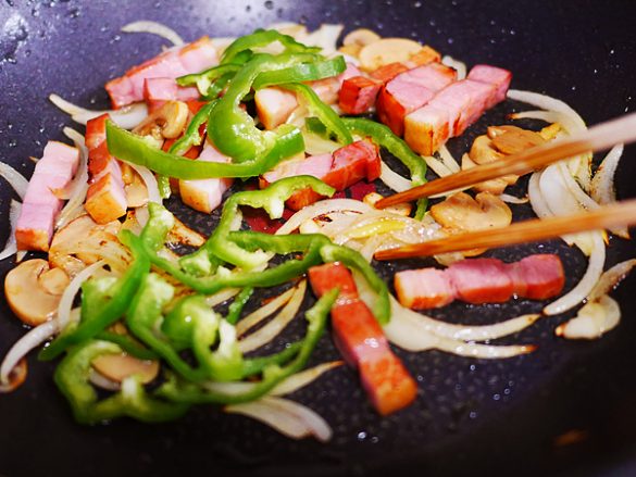 パスタソースでもOK！ ナポリタンをレベルアップできる意外なコツとは？