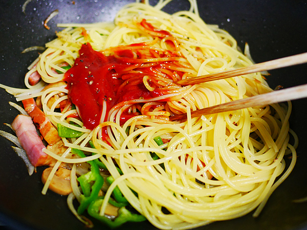 パスタソースでもOK！ ナポリタンをレベルアップできる意外なコツとは？