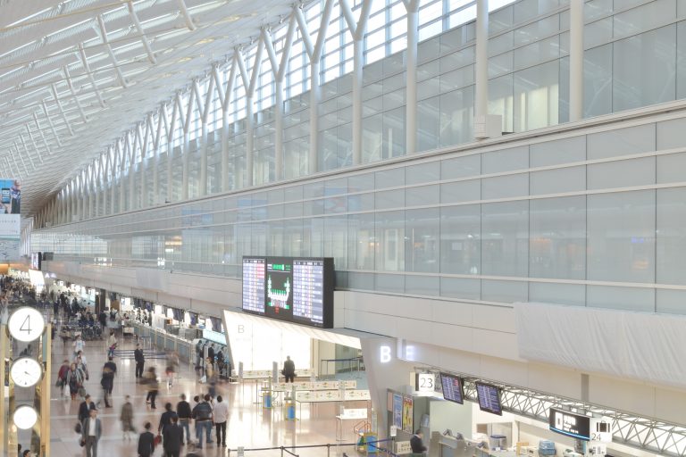 空港、帰省、コロナ疎開