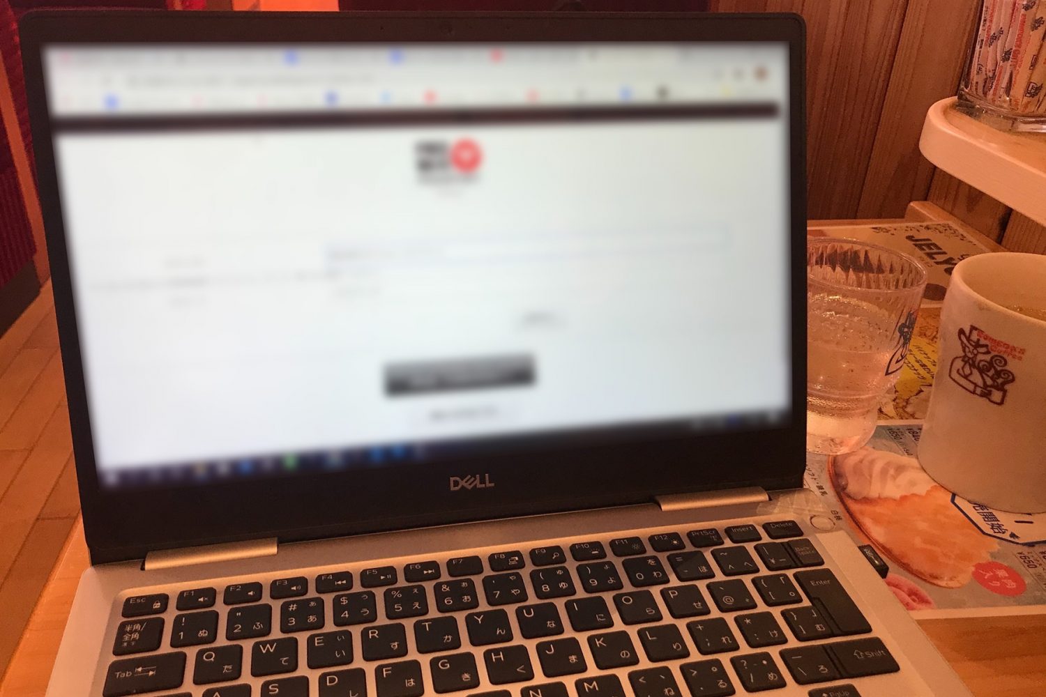 自分はカフェで仕事をすることに