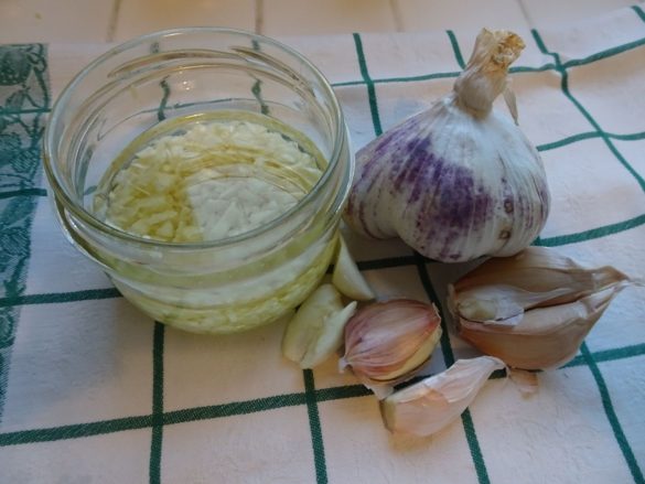 ③自家製にんにくオイルDSC05469