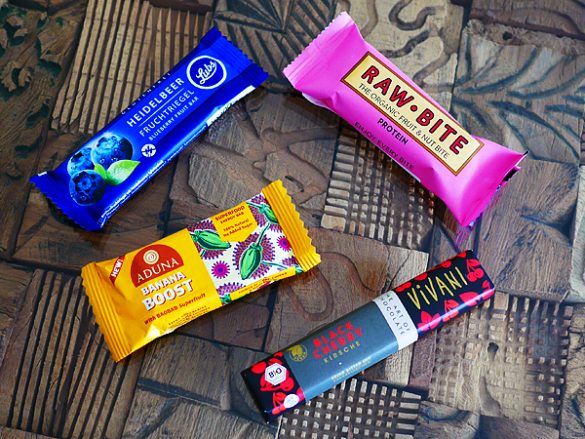 ワンハンドで食べられる美容食 【栄養バー】の賢い選び方