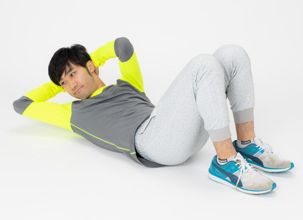 3. この状態で上体を右に傾けます。