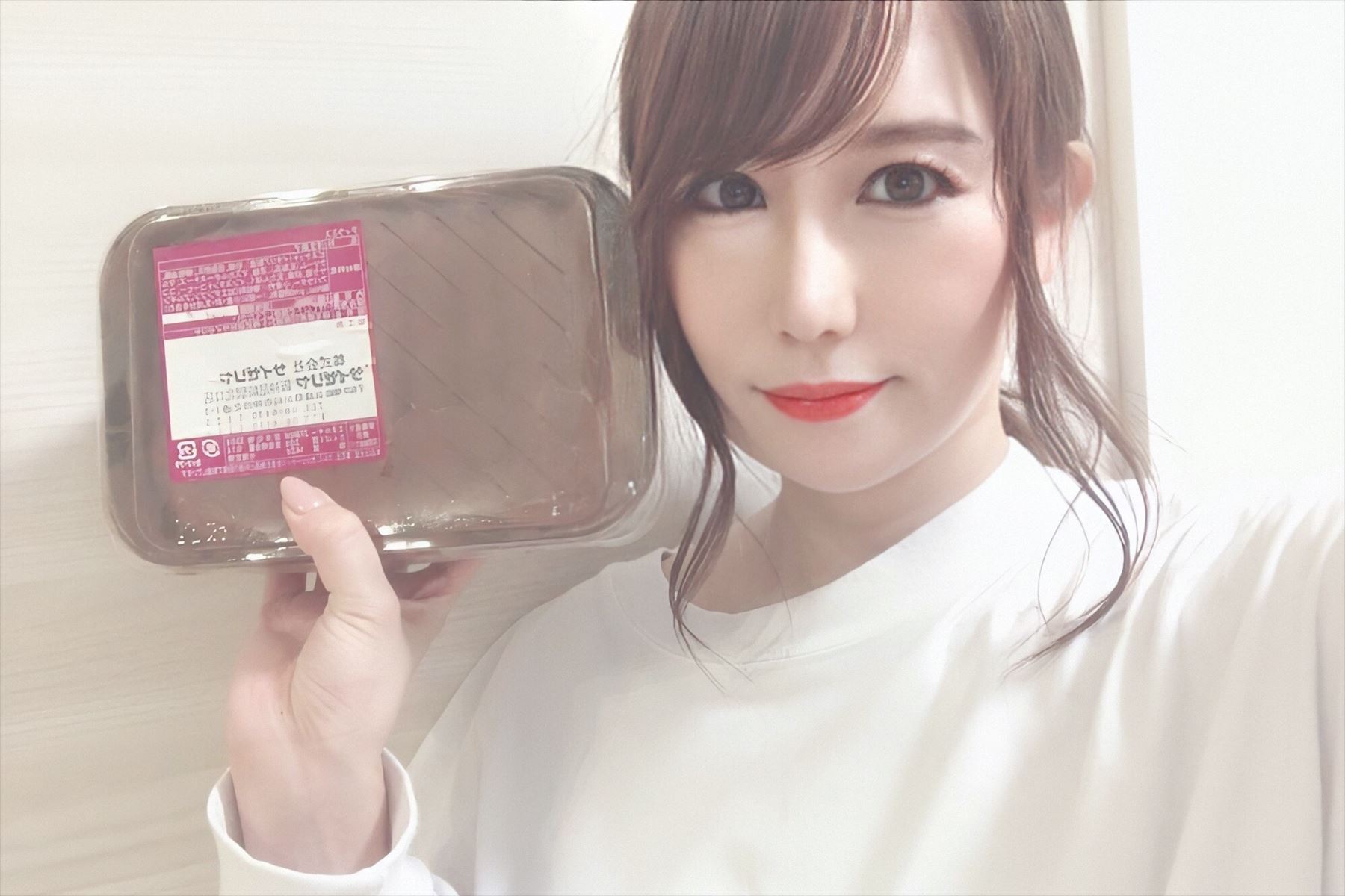 私の顔と比べるとこんなサイズ感です