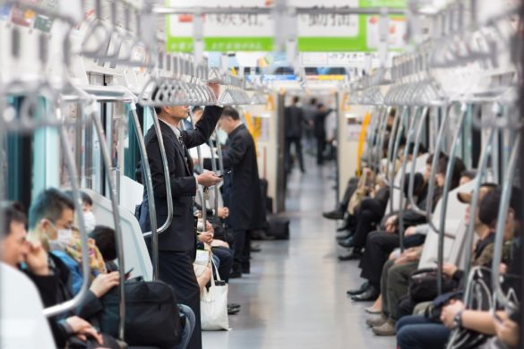 新型コロナ流行前の通勤電車