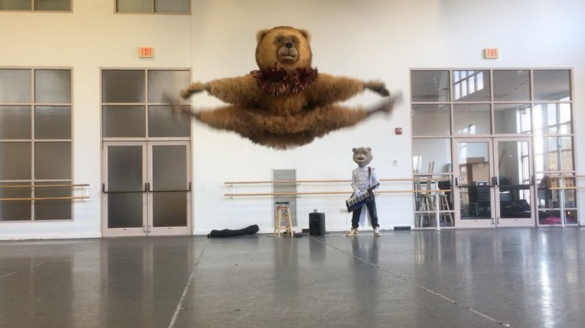 ナットクラッカー・ベアの跳躍力が凄い