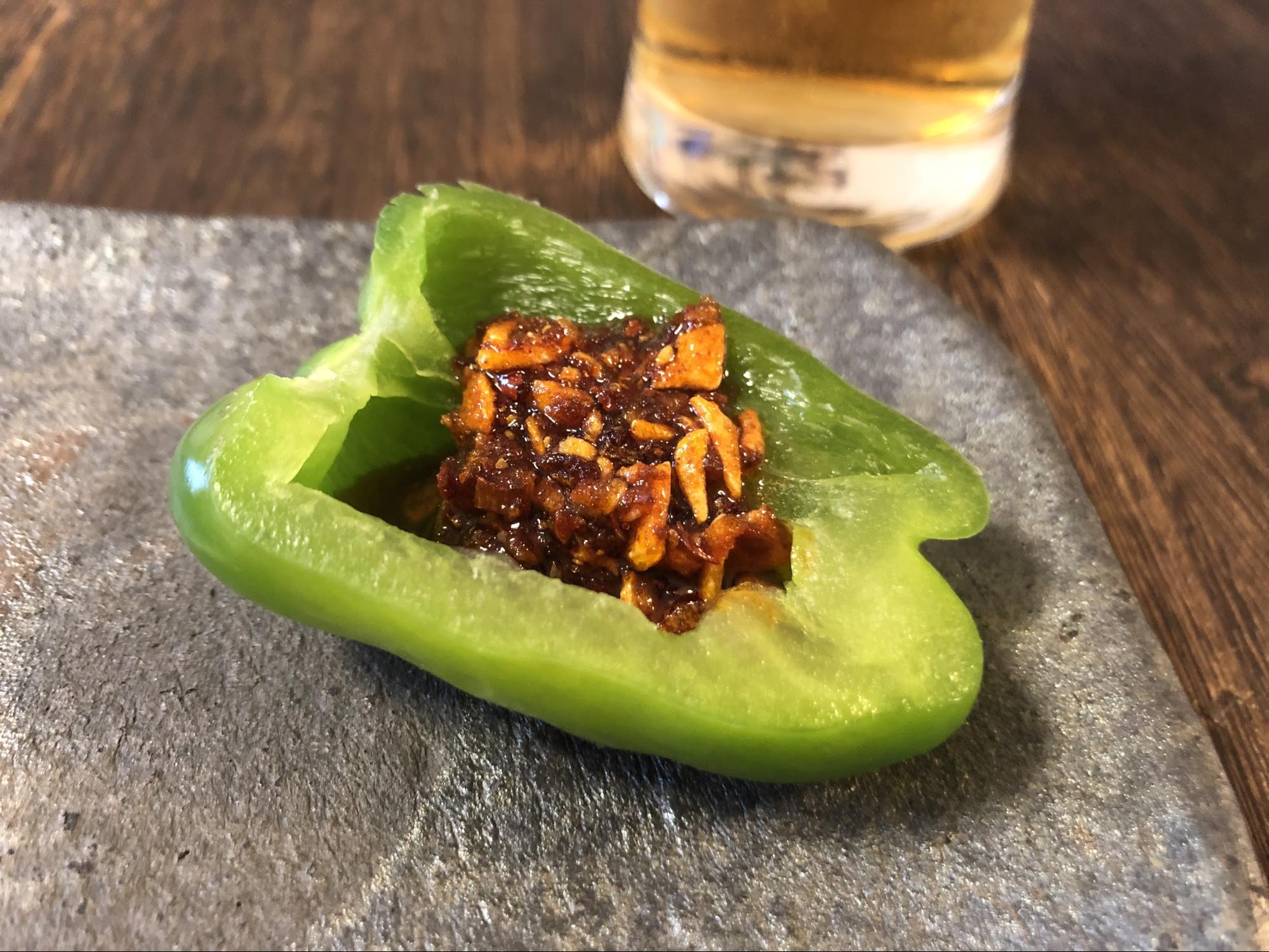 ピーマンとフライドガーリックの食感が楽しい