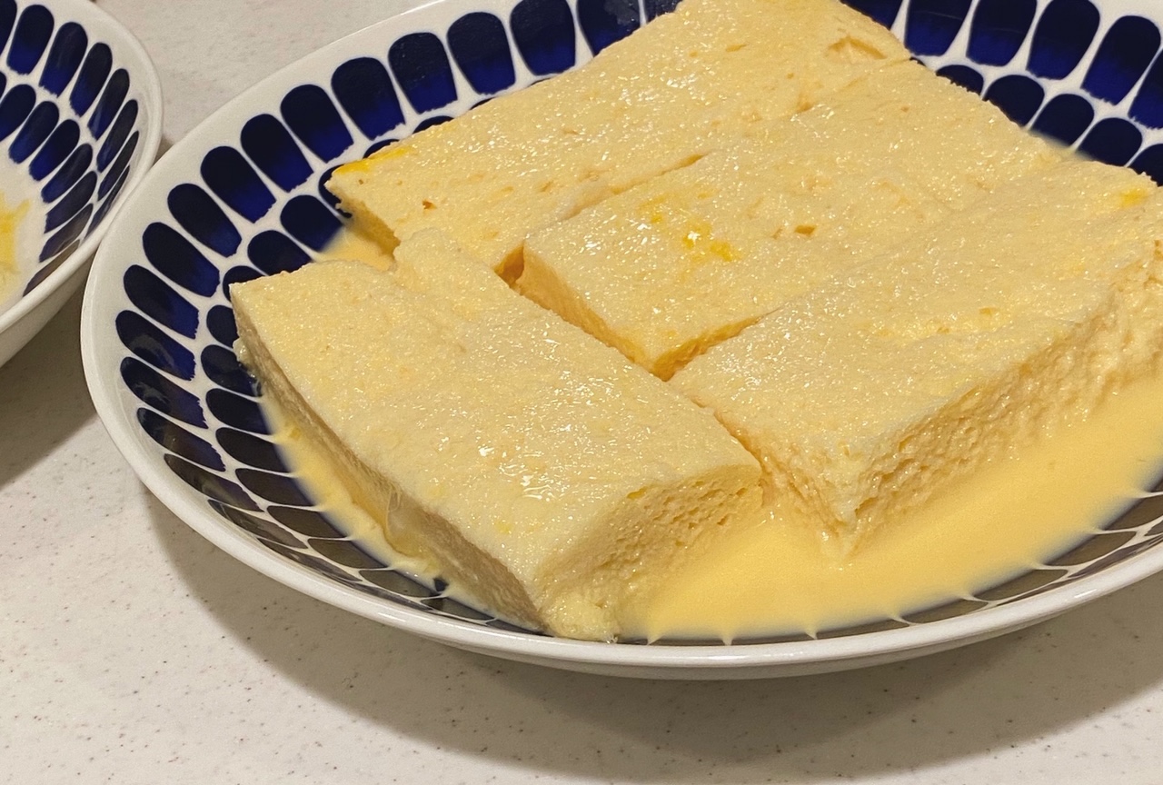 つけ汁をたっぷり吸いこんだ食パン