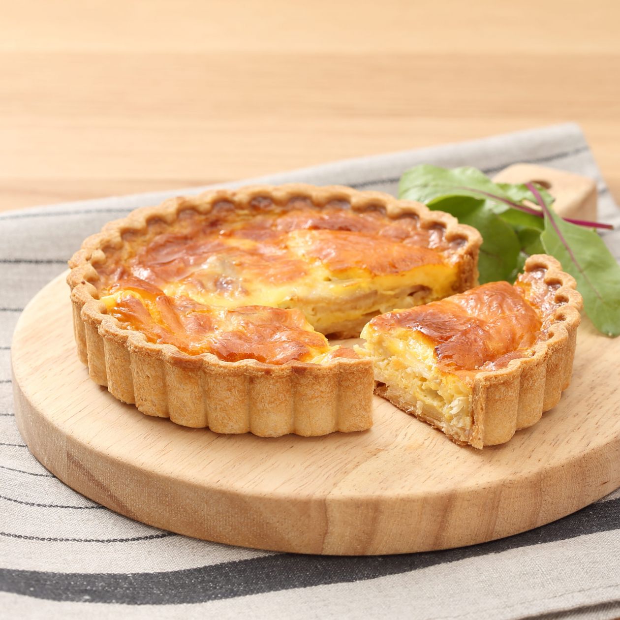 無印良品「ベーコンとチーズのキッシュ」
