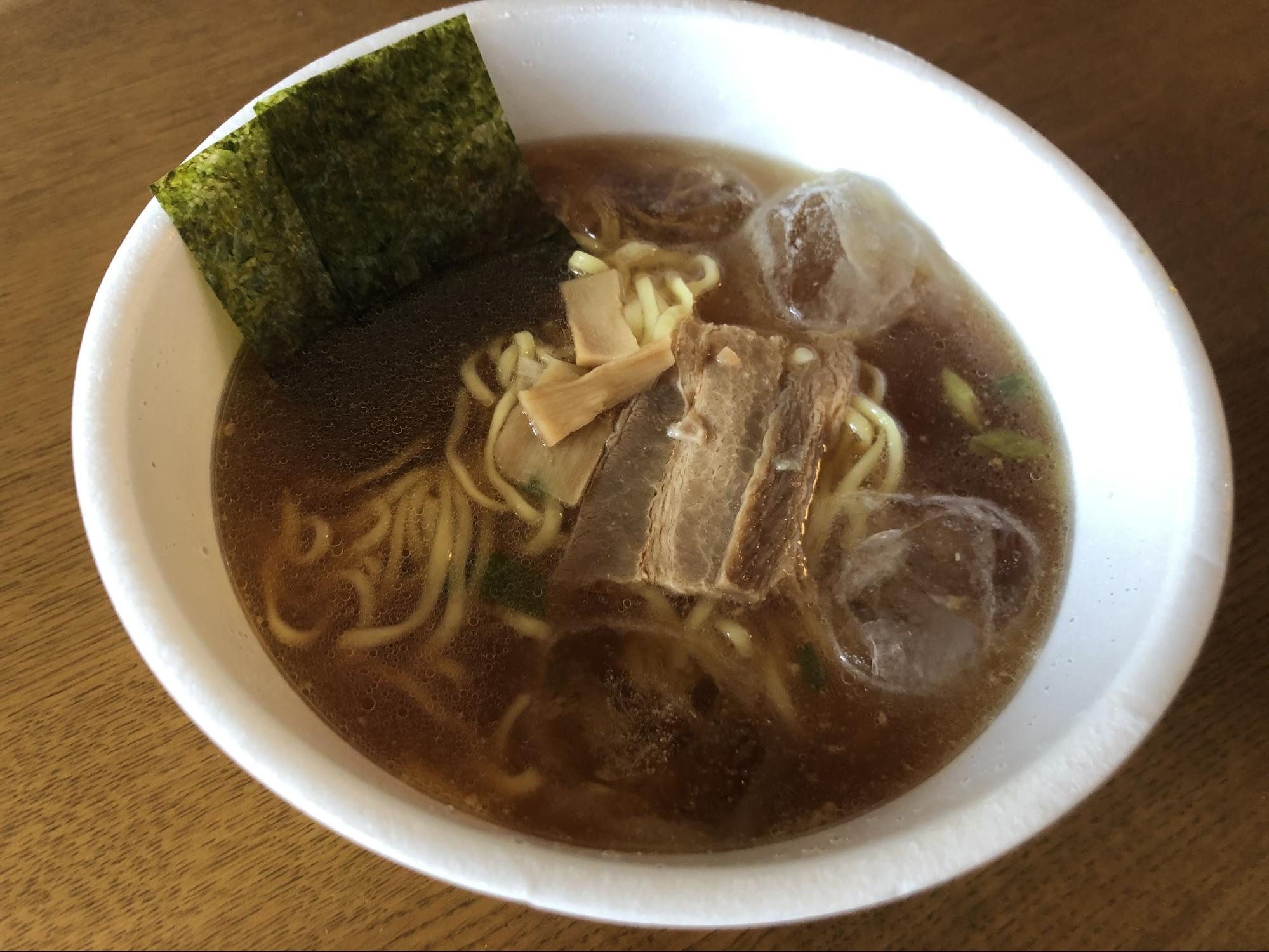 固まった脂を取り除くとカロリーカットにも