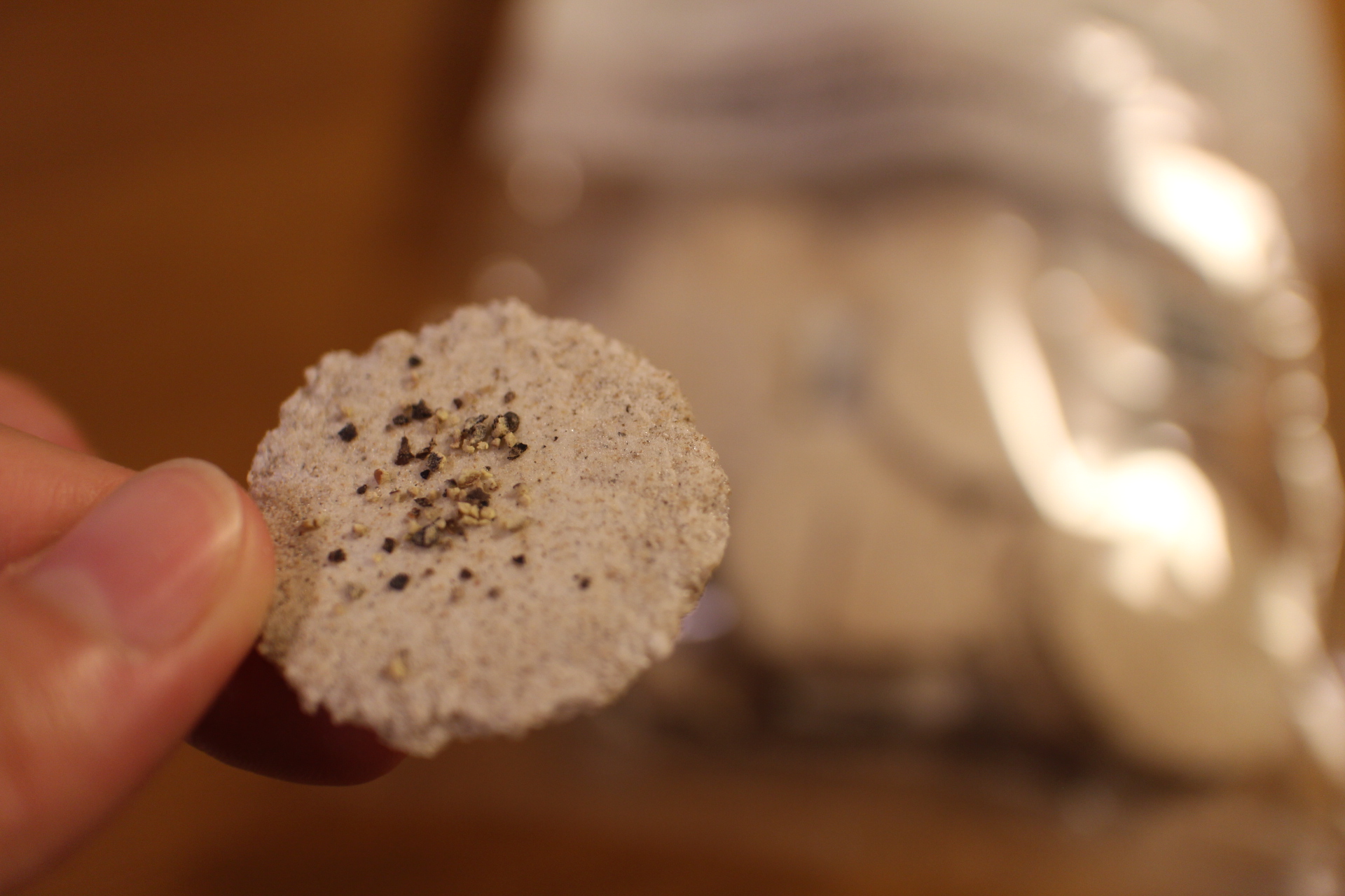 黒胡椒のせで、さらにおつまみテイストに