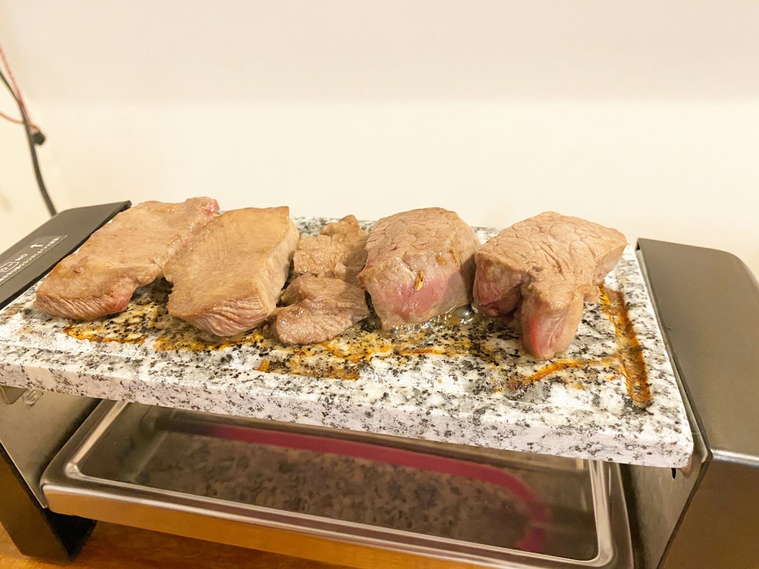 いい感じに焼けていく肉