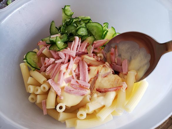 マカロニサラダ