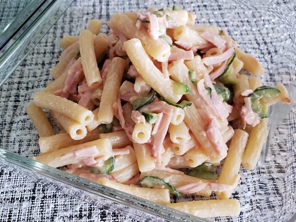 マカロニサラダ