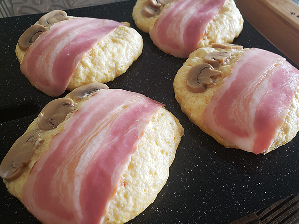 カッテージチーズ入りふんわりオムレツ