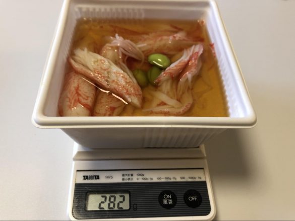 容器含む282gとドッシリ重めで、お腹にたまる
