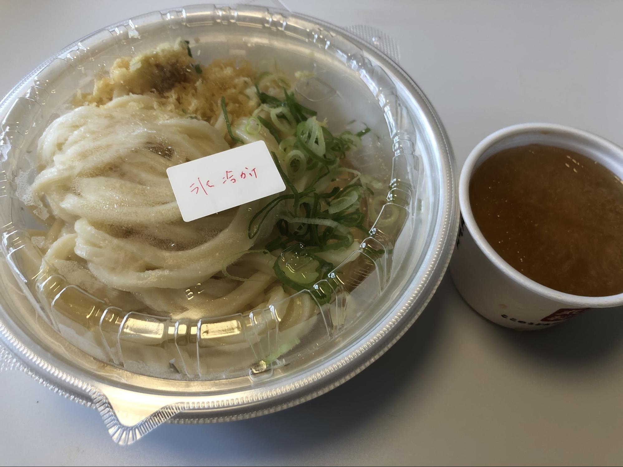 氷冷かけうどん　並：278円（税抜）大：380円（税抜）