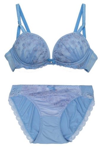 チュチュアンナ「運命のブラ ビジューオクサリスブラセット」