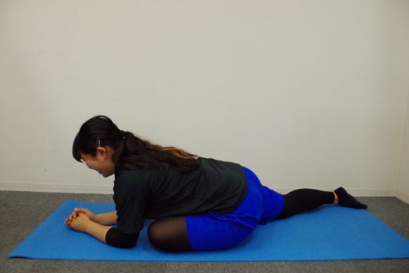 ③おしり、ももの外側のストレッチ_1