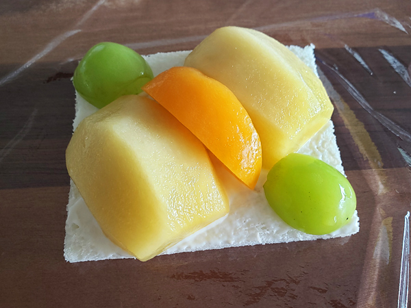 フルーツサンド