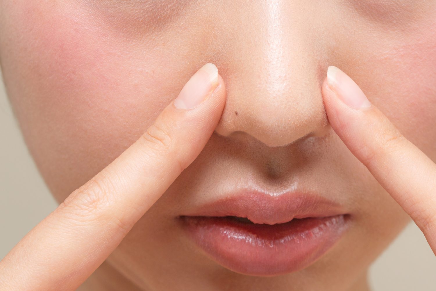 セルフで鼻を高くする隆鼻矯正とは