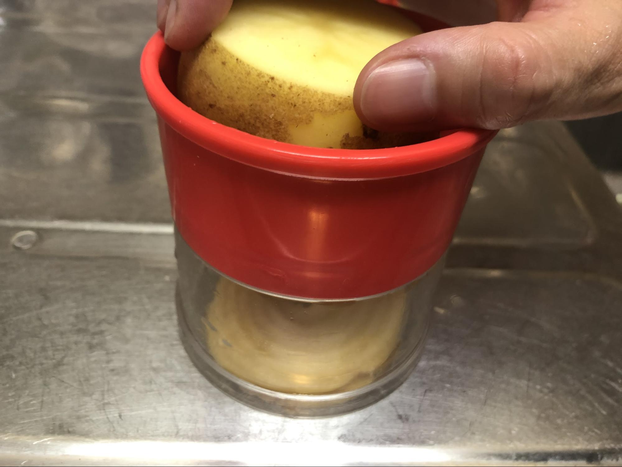 直接野菜を持ったほうがカットしやすかった