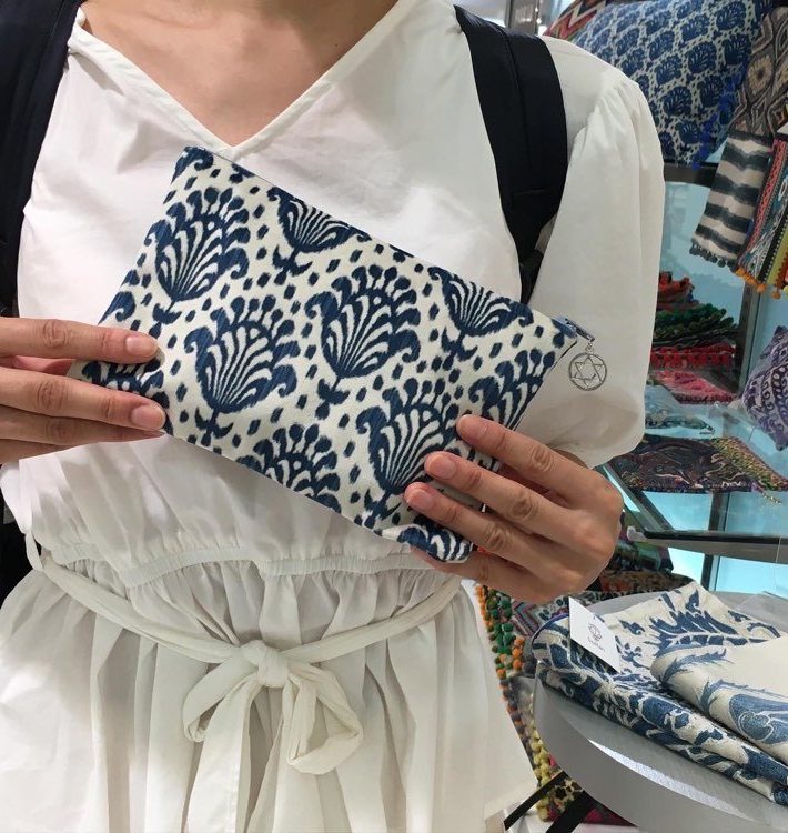 原さんプロデュースのポーチ。持つだけで気分が上がりました。