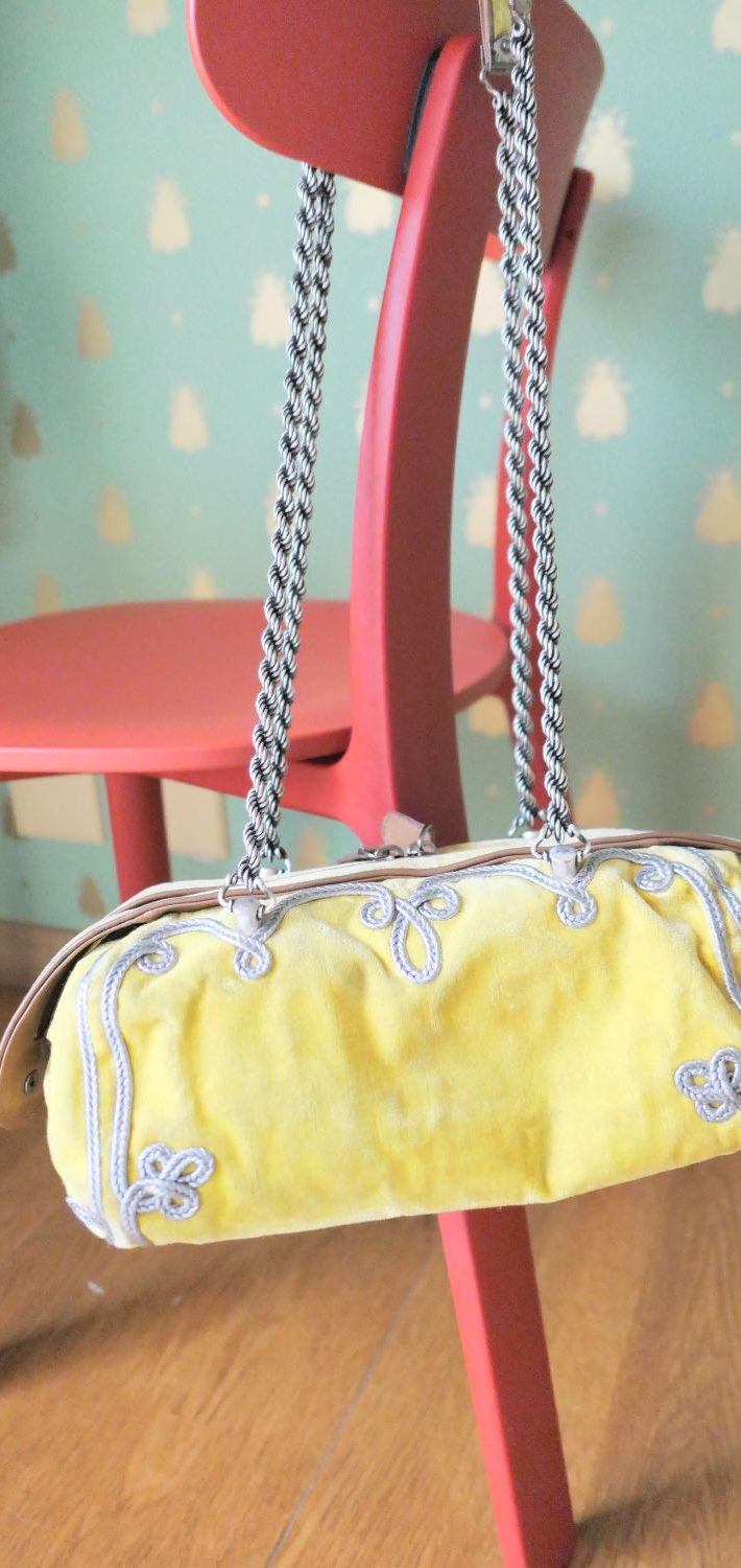 アイテム６「セカンドハンドのバッグ」