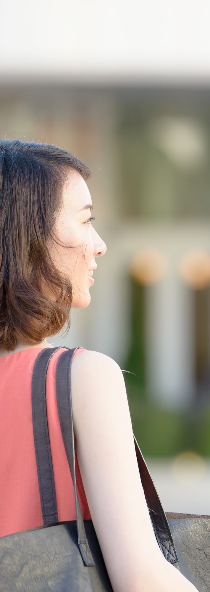 「あっ、同じ服だ…」可愛い同僚や祖母と服がかぶってトホホな女性たち