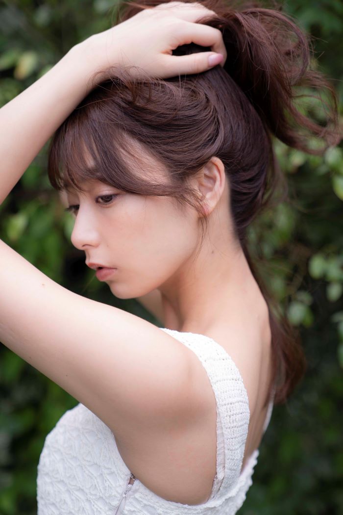 宇垣美里おすすめの“元気になれる本”「人がバタバタ死ぬ話です」