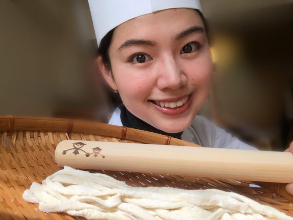 紙で板前帽子も作ってみました