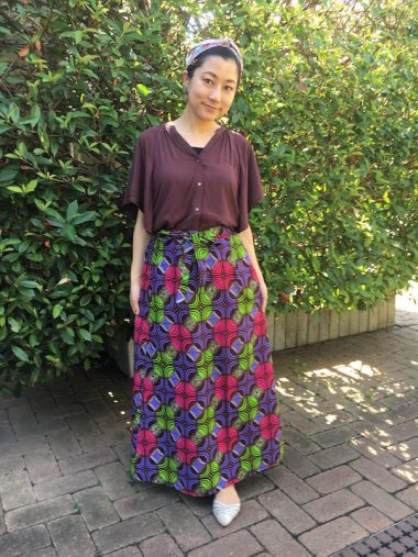 スカートは数種類を展開。ターバンも製作