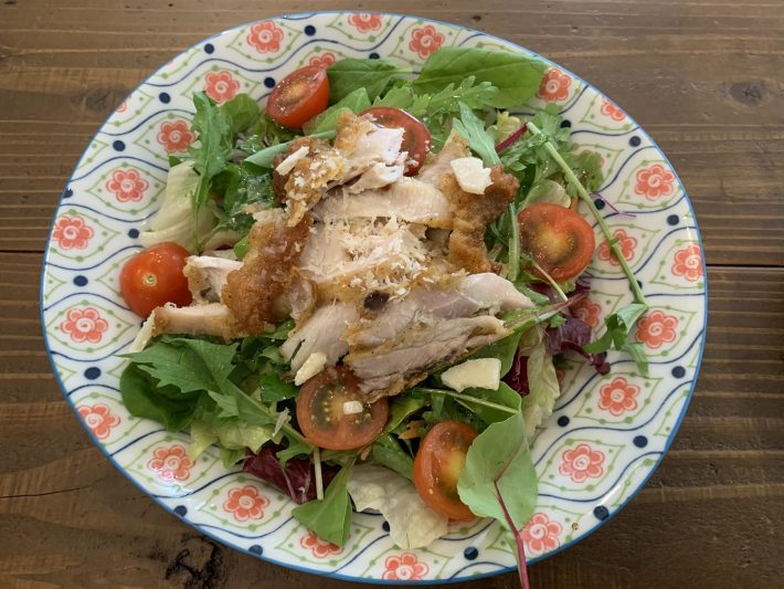 ケンタッキーフライドチキン「ほぐして乗っけるだけサラダ」