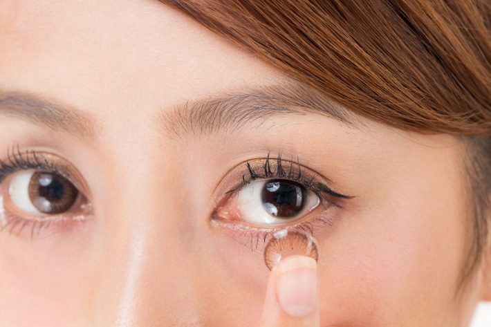 カラーコンタクト