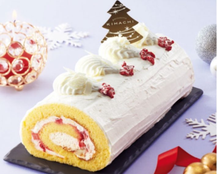 patisserie KIHACHI監修 ブッシュ・ド・ノエル ブラン（画像：ファミリーマート公式サイトより）