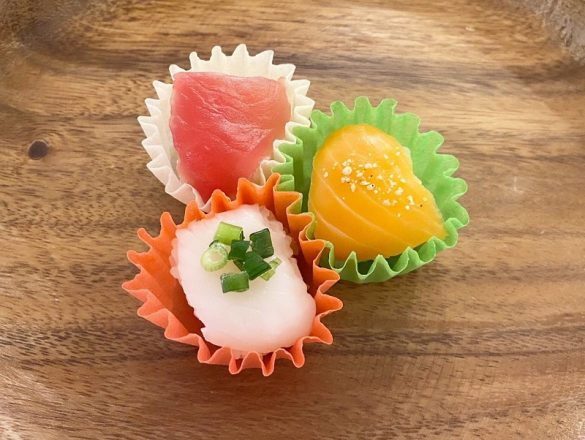一口サイズのお寿司を入れてみた