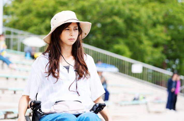 明るく、決して湿っぽくならないように