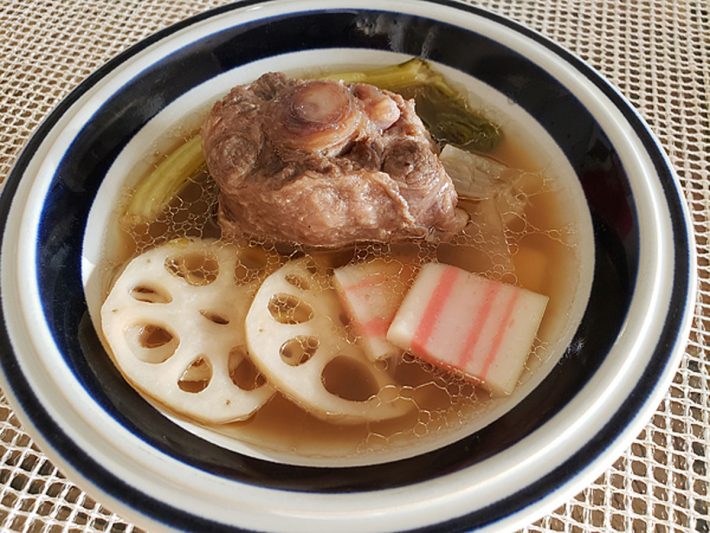 骨付き肉美容スープ