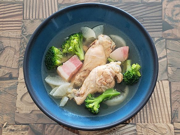 骨付き肉美容スープ