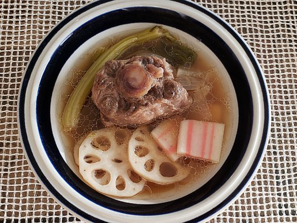 骨付き肉美容スープ