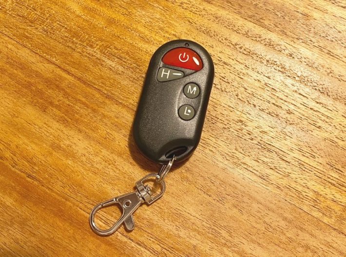 履き心地や温かさは？ 実際に履いて過ごしてみた