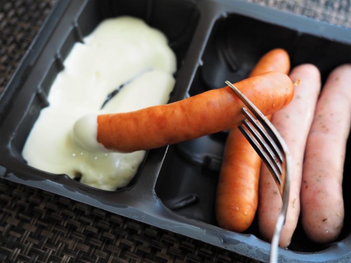 ソーセージはジューシーでプリプリ