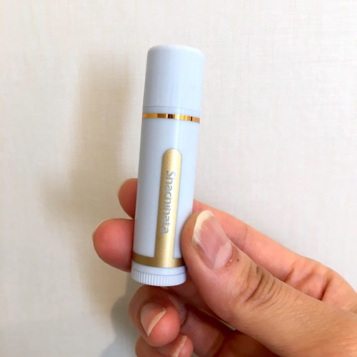 ステーショナリーコスメ　シヤチハタリップ美容スティック