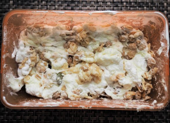 (6) 表面を平らにしフタもしくはラップをかけて冷蔵庫で1時間